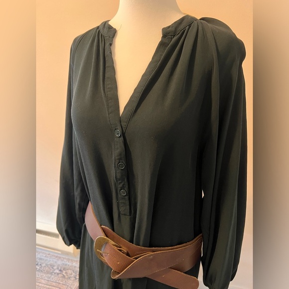 H&M Forest Green Maxi - Size S. BELT NOT INCLUDED - Picture 2 of 5